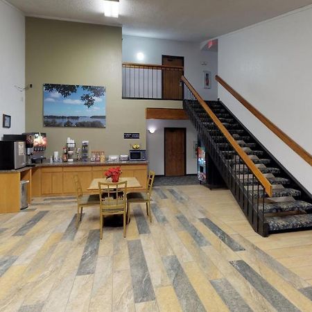Waconia Inn And Suites 외부 사진