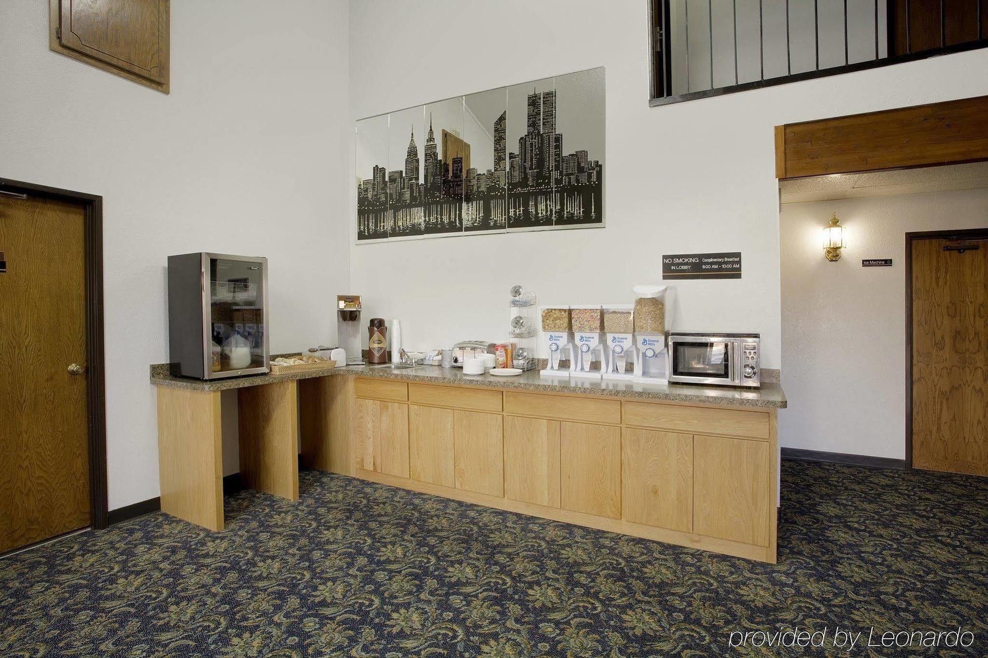 Waconia Inn And Suites 내부 사진