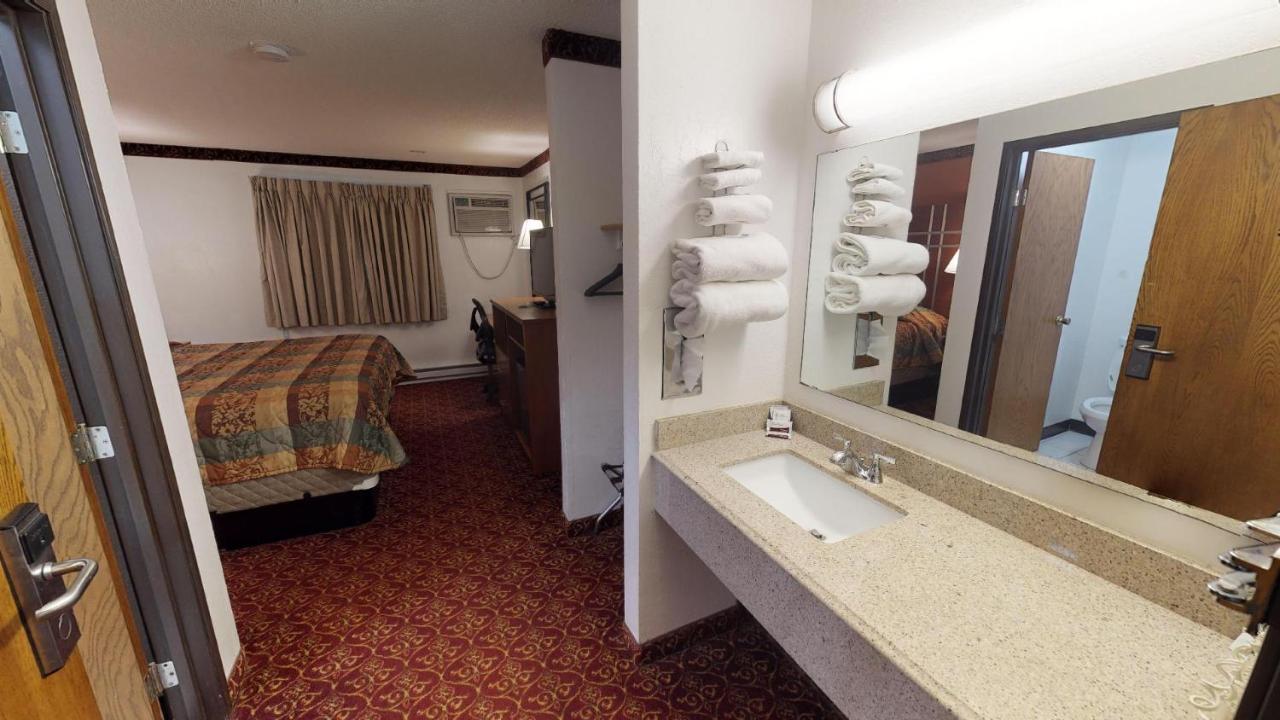 Waconia Inn And Suites 외부 사진